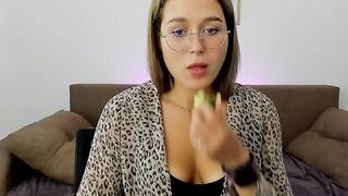 BellaRoss - [Stripchat] office big-ass-white cam2cam spanking