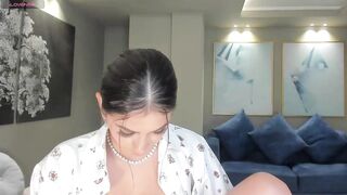 LaylaCutler - [Stripchat] twerk twerk shaven spanish-speaking