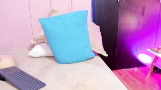 melani_xc - [Video] analshow analdildo collegegirls bigbutt